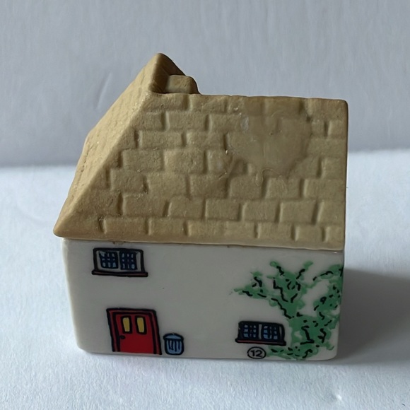 Whimsey on Why Post Office Wade England #12 - Picture 2 of 3